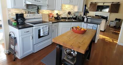 Cozy Louisville Retreat