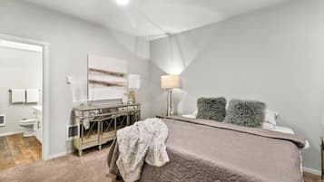 1 bedroom, desk, iron/ironing board, free WiFi