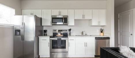 Fridge, microwave, oven, stovetop