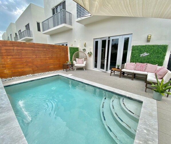 Piscine extérieure