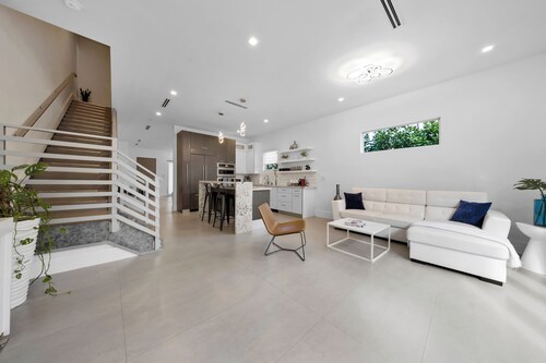 Grove Casita w/ plunge Pool, Gated, & Free Parking