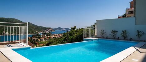 An infinity pool