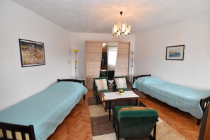 3 soverom, strykejern/-brett, wi-fi og sengetøy