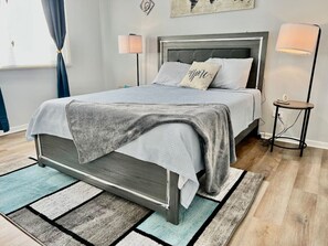 4 bedrooms, desk, iron/ironing board, travel cot