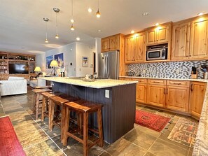 Condo (MH138 Mountain Harbor Holiday Roost) | Exterior