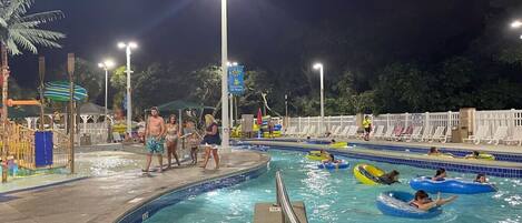 Piscine couverte, piscine extérieure