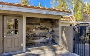 Exterior detail - Vegas Life 2b/2bth Centrally Loc Condo 2mi-Strip (Las Vegas)