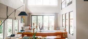 Royal Sabitha, Private Luxury Jungle Oasis w/pool & yoga deck! 5min from Surf! Dominical
