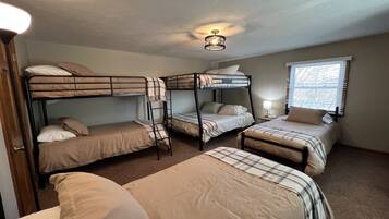 3 bedrooms, iron/ironing board, travel cot, free WiFi