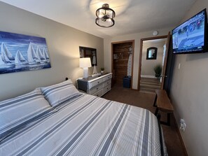 3 bedrooms, iron/ironing board, travel crib, free WiFi