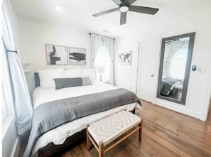 2 Schlafzimmer, Bügeleisen/Bügelbrett, Bettwäsche