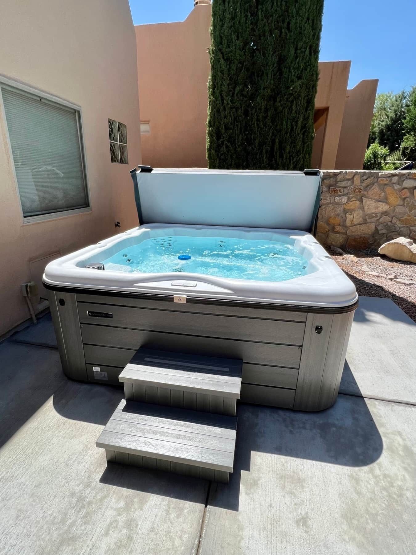 مغطس سبا خارجي