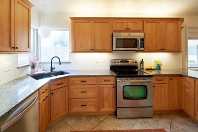 Enjoy Mint: a fresh 1950s modern ranch style home