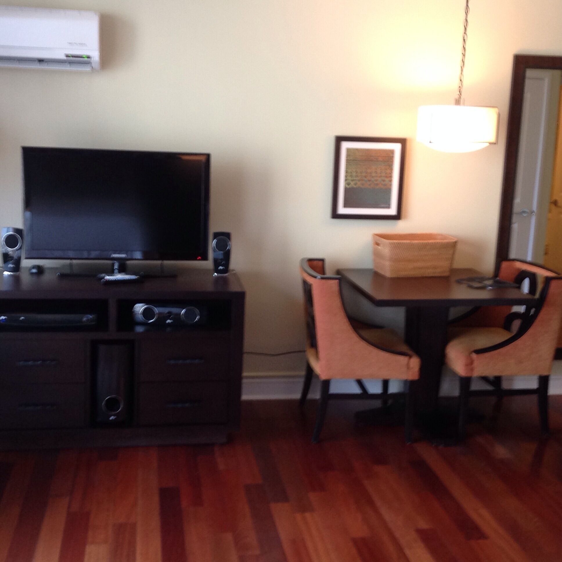 Luxury Wyndham Royal Garden at Waikiki Condos - Photo 13