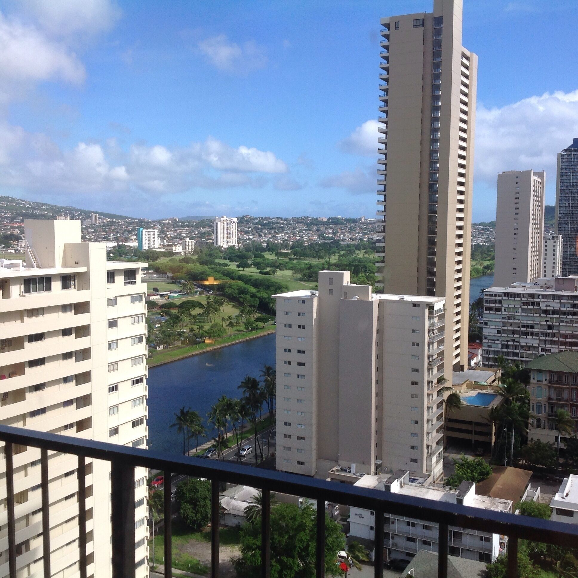 Luxury Wyndham Royal Garden at Waikiki Condos - Photo 4