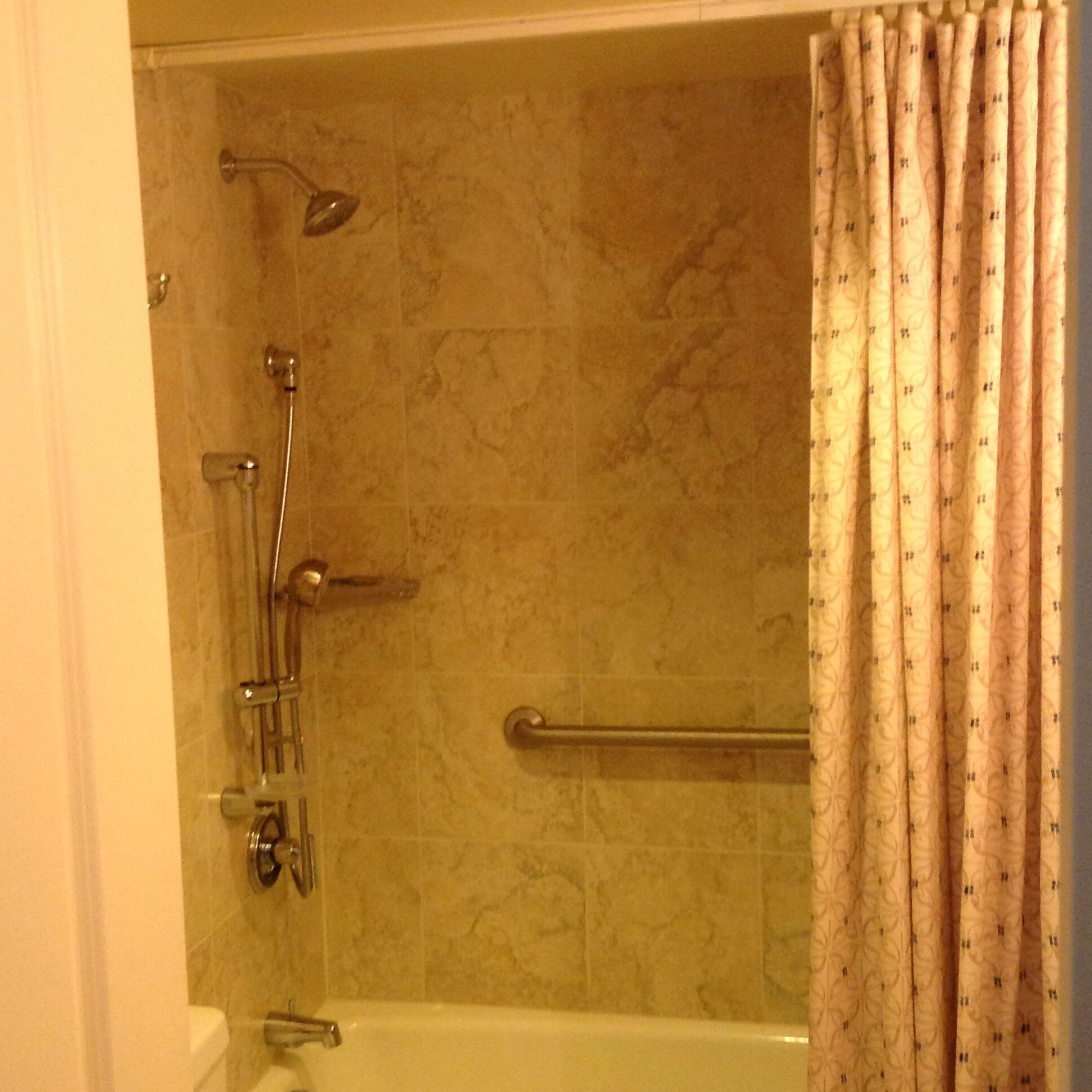 Luxury Wyndham Royal Garden at Waikiki Condos - Photo 10