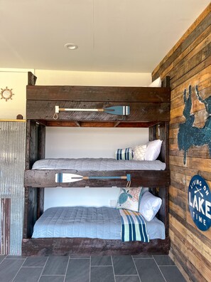 2 bedrooms, free WiFi, bed sheets