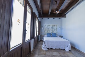 Economy-talo | 6 makuuhuonetta, ilmainen Wi-Fi, vuodevaatteet