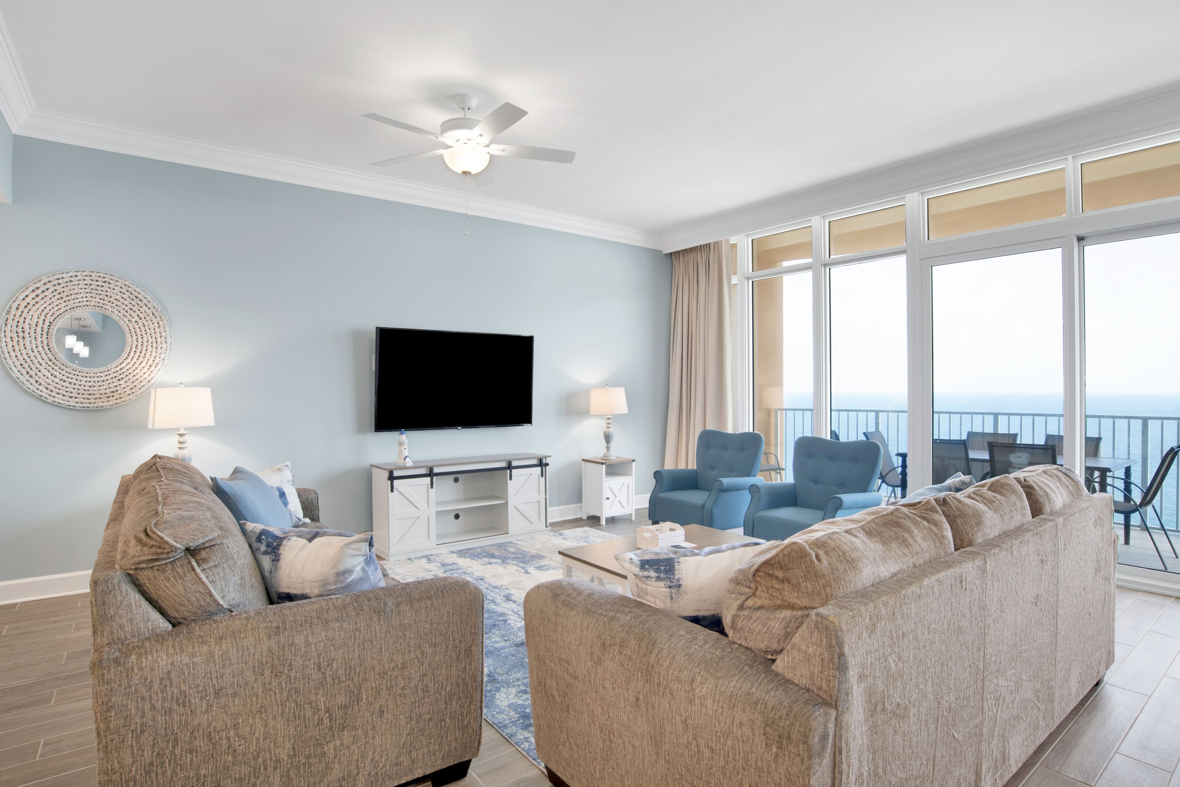 New Direct Beachfront Luxury 2 BR Price DROP thru Summer-Lazy River-Waterslide