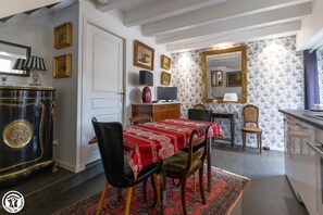 Dining - Gîte - Clermont Ferrand (CLERMONT FERRAND)
