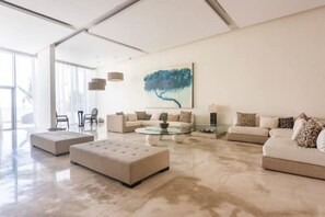 Living area - Penthouse Ocean Front 2 Br Bathtub Cancun Nizuc (Cancún)