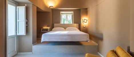 Deluxe Double Room, Pool Access, Garden View