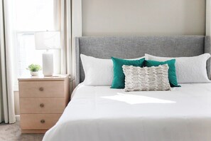 4 bedrooms, iron/ironing board, WiFi, bed sheets