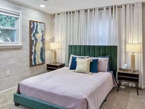 2 Schlafzimmer, Reisekinderbett, WLAN, Bettwäsche