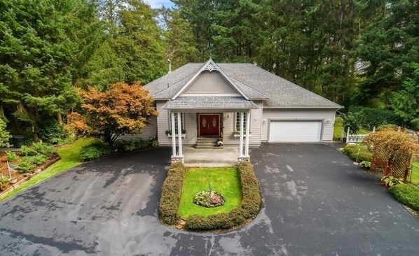 Exterior - 30 NIGHT MINIMUM, WOW Views, Glamorous (WillapaBay) (Long Beach)