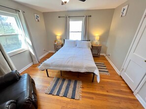 2 habitaciones, tabla de planchar con plancha y wifi gratis 