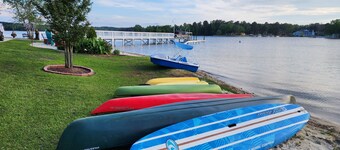 Island's Sunset Gold Guest Room on Beautiful Lake Murray