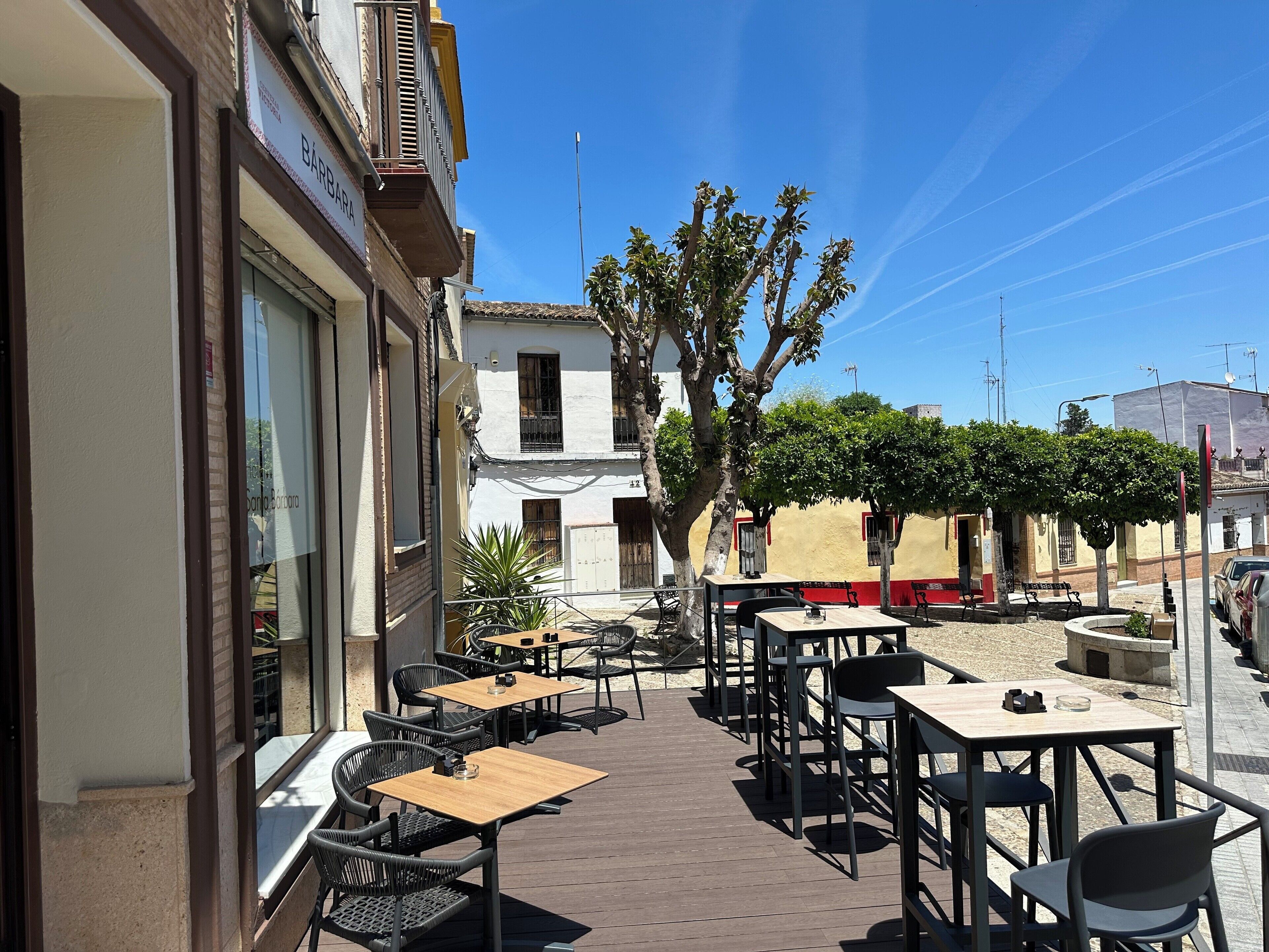 屋外ダイニングエリア