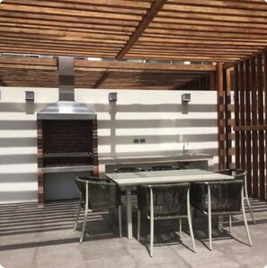 Outdoor dining - Perfect Family Stay, 2 Beds Las Penas - Bellini! (Guayaquil)