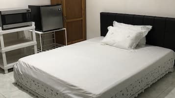 1 Schlafzimmer, Schreibtisch, WLAN, Bettwäsche