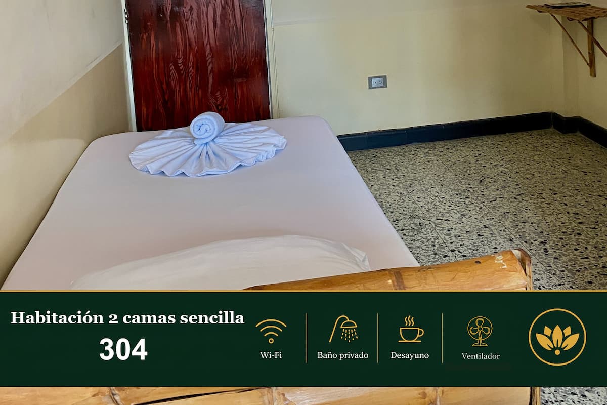 Basic Twin Room | Hypo-allergenic bedding available, blackout drapes, WiFi (free)