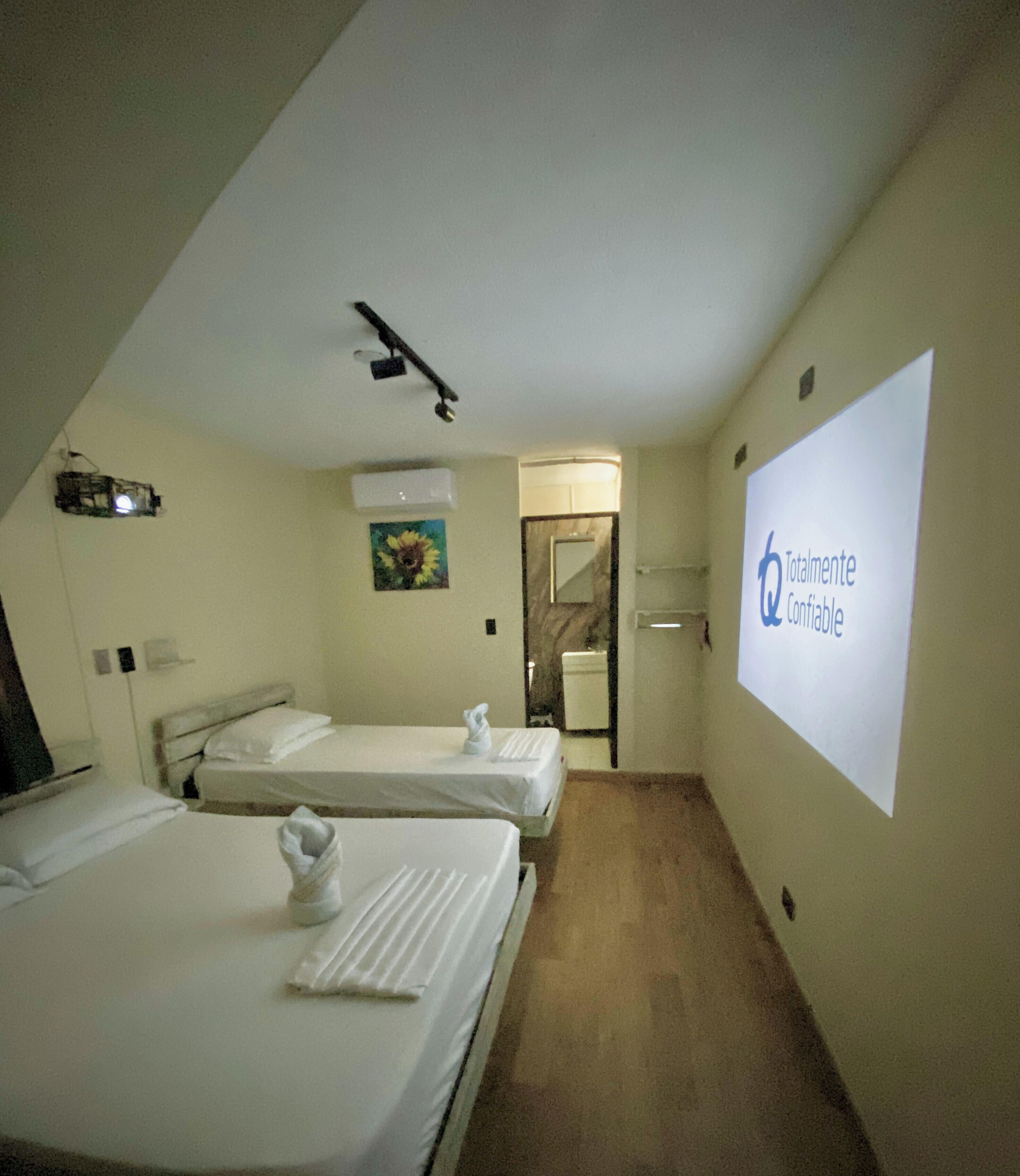 Family Room | Hypo-allergenic bedding available, blackout drapes, WiFi (free)