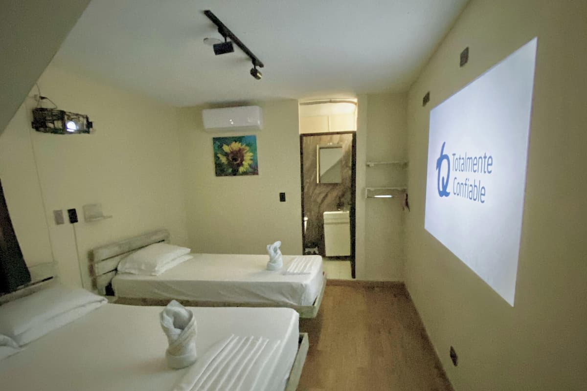 Family Room | Hypo-allergenic bedding available, blackout drapes, WiFi (free)