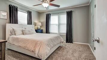 2 bedrooms, iron/ironing board, free WiFi, bed sheets