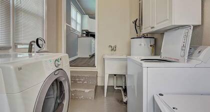 Welcoming 2-bedroom house in charming Enid.