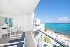 Rumah Basic, Beberapa Tempat Tidur, akses ke kolam renang, pemandangan samudra (#404) | Halaman properti