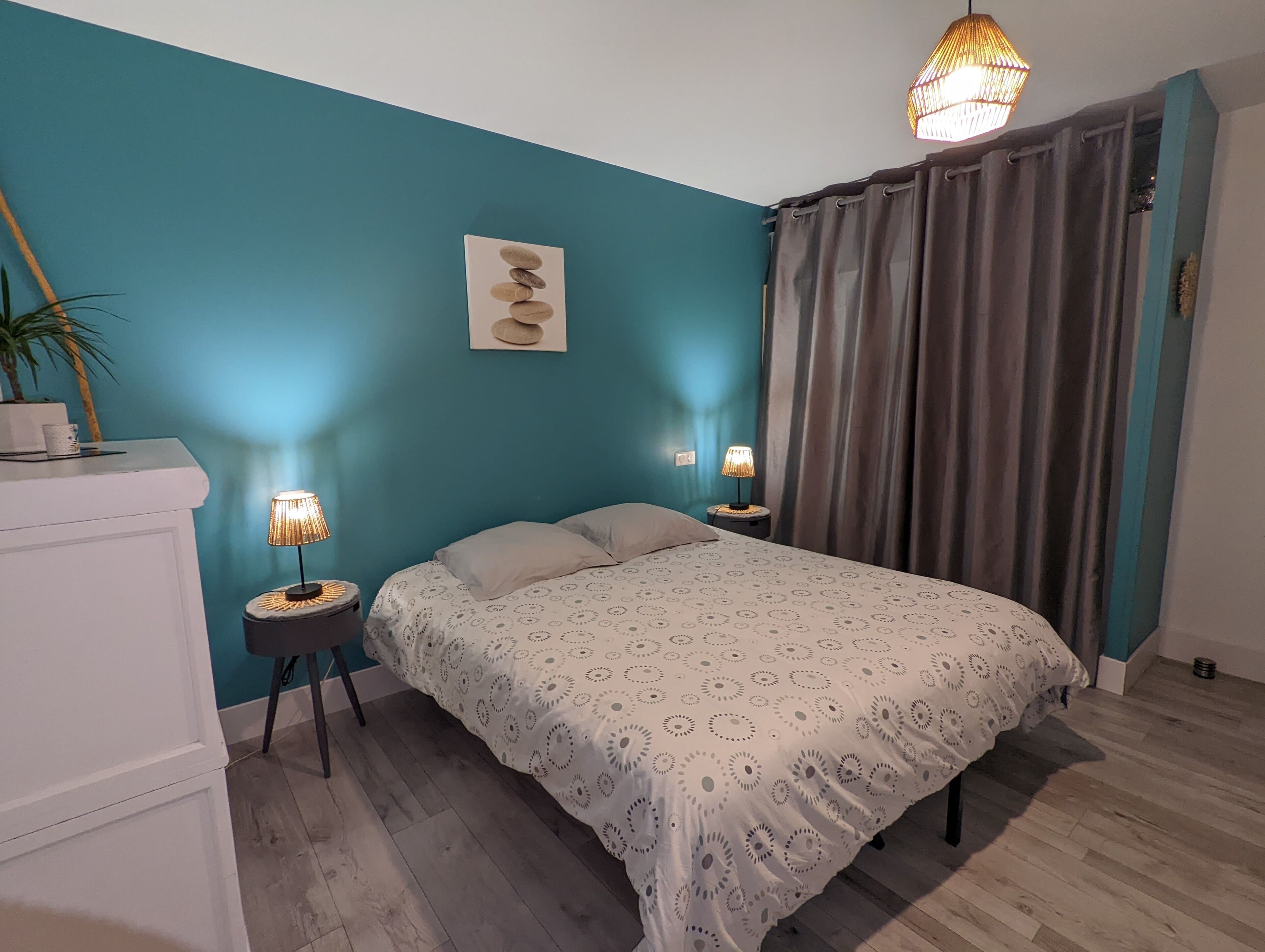 1 Schlafzimmer, Schreibtisch, Bügeleisen/Bügelbrett, Reisekinderbett