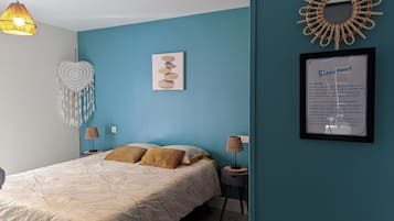 1 Schlafzimmer, Schreibtisch, BĂŒgeleisen/BĂŒgelbrett, Reisekinderbett