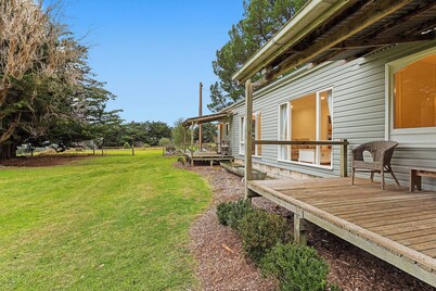 Modern character cottage 10 minutes to Mount Gambier on picturesque small farm