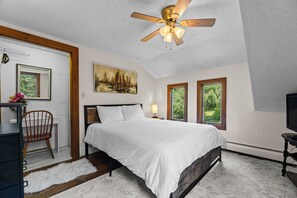 Third queen bedroom with ceiling fan & back yard views - Grammy's Lake House on Lake Pocotopaug (East Hampton)