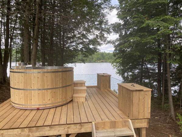 Property grounds - Waterfront Log Cabin at the shores of Mosque Lake! (Ompah)