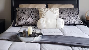 3 bedrooms, iron/ironing board, free WiFi, bed sheets