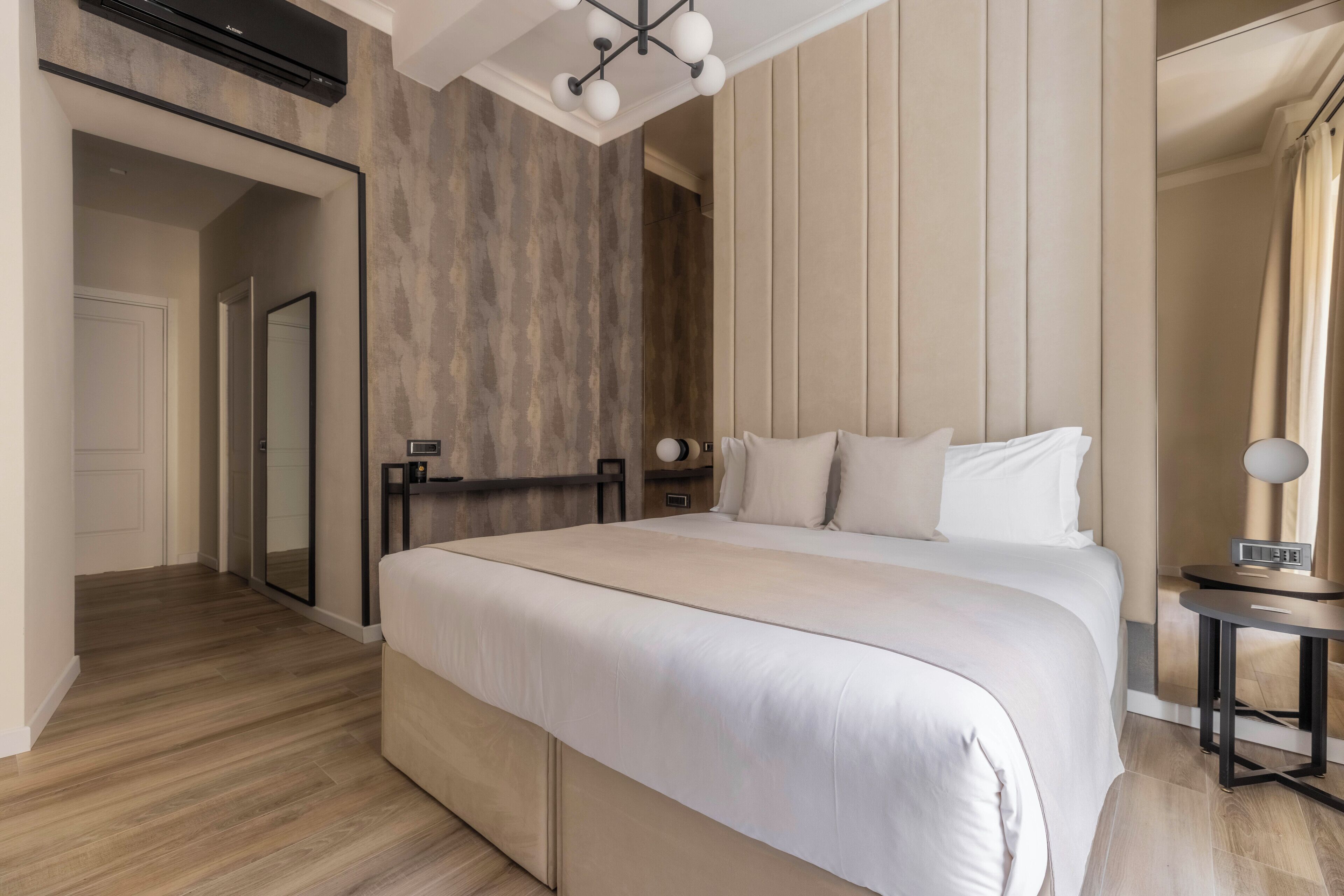 高級寢具、羽絨被、舒適加層、免費迷你吧