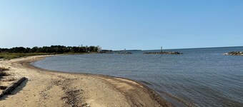 Waterfront Vacation Home w/Private Pier Scotland Point Lookout State Park