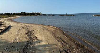 Waterfront Vacation Home w/Private Pier Scotland Point Lookout State Park