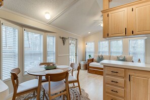 Dining - Cozy Cottage in Monteagle! (Monteagle)